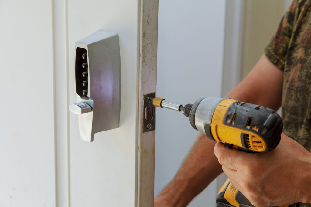 Fix Find locksmith installing secure mailbox lock