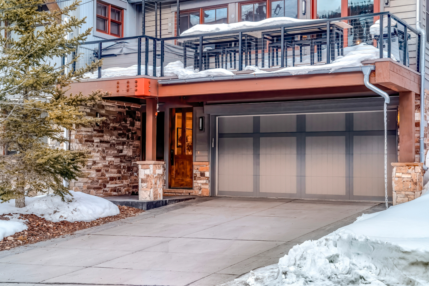 Modern garage door on Canadian home